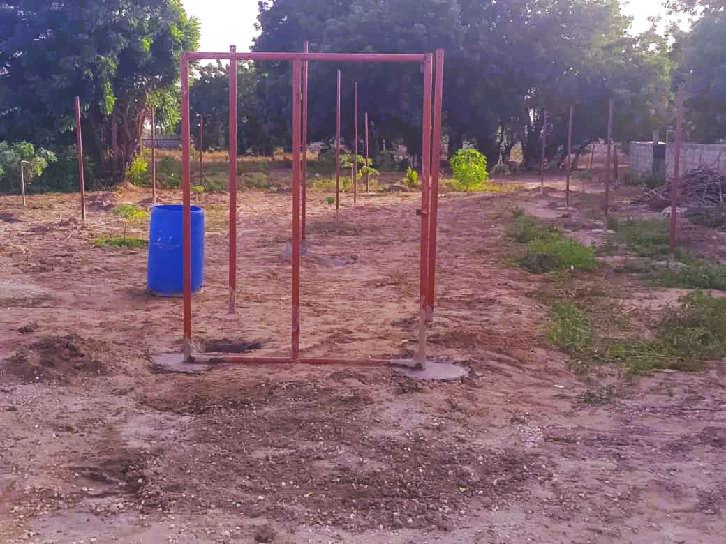 La ferme-école en autonomie et en transmission - construction de la serre