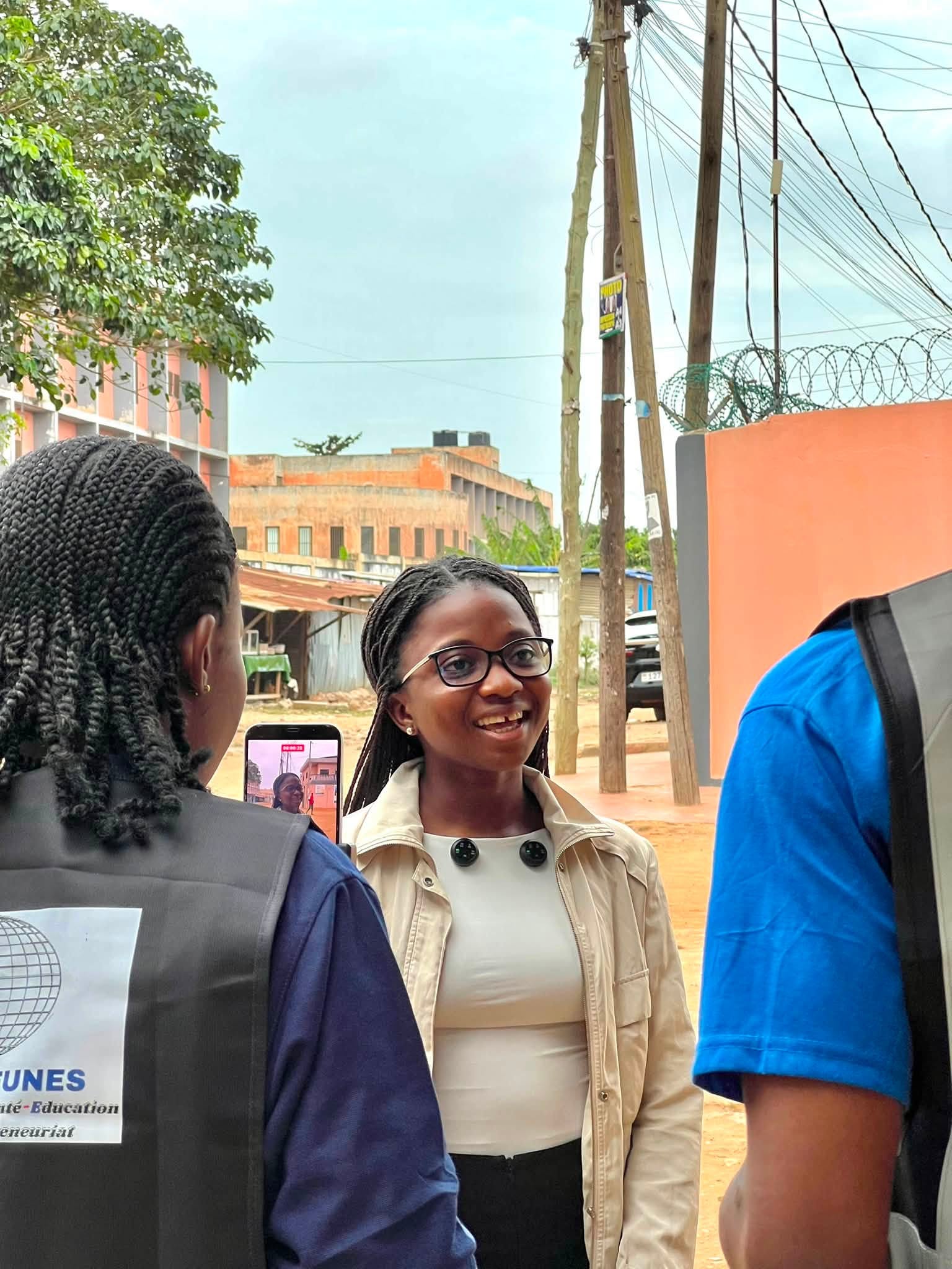 Les volontaires d’Alafia Jeunes font du podcast un levier d’impact - Togo